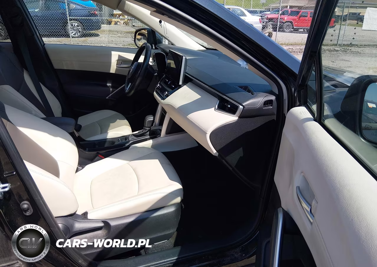 2023 Toyota Corolla Cross Xle VIN:7MUDAABG0PV053437 - 5