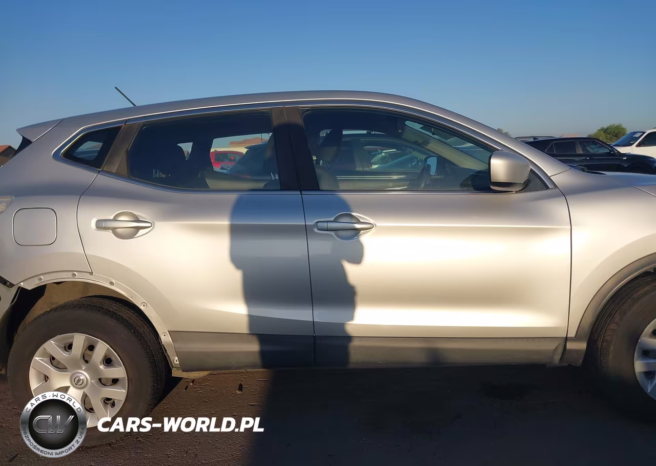 2018 Nissan Rogue Sport S VIN:JN1BJ1CP2JW160676 - 14