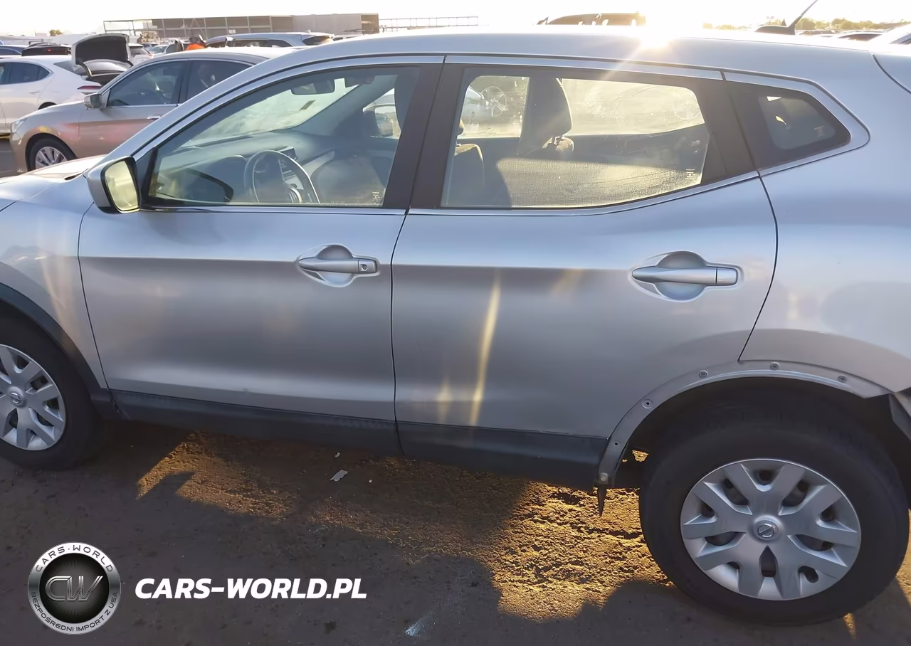 2018 Nissan Rogue Sport S VIN:JN1BJ1CP2JW160676 - 15