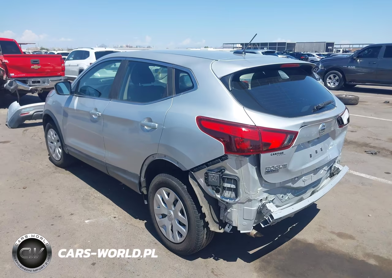 2018 Nissan Rogue Sport S VIN:JN1BJ1CP2JW160676 - 3