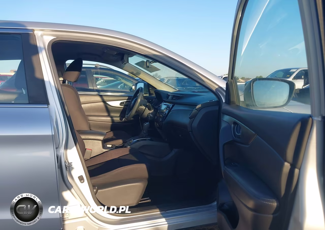2018 Nissan Rogue Sport S VIN:JN1BJ1CP2JW160676 - 5