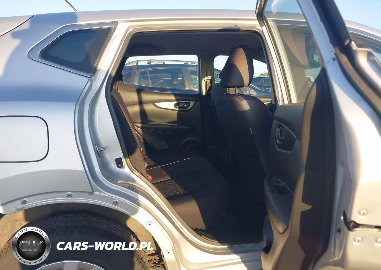 2018 Nissan Rogue Sport S VIN:JN1BJ1CP2JW160676 - 8