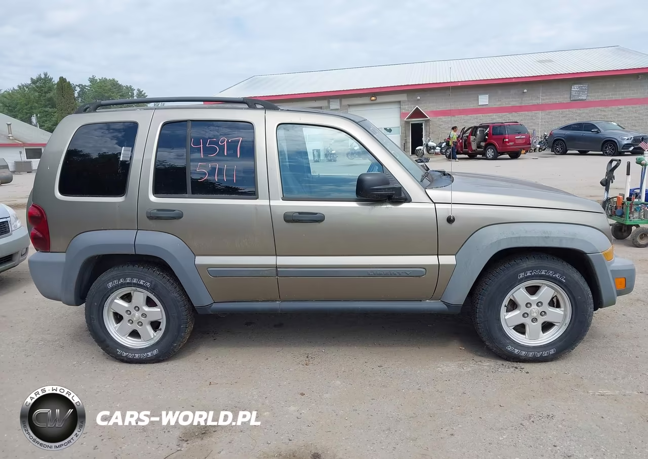 2006 Jeep Liberty Sport VIN:1J4GL48KX6W132198 - 14