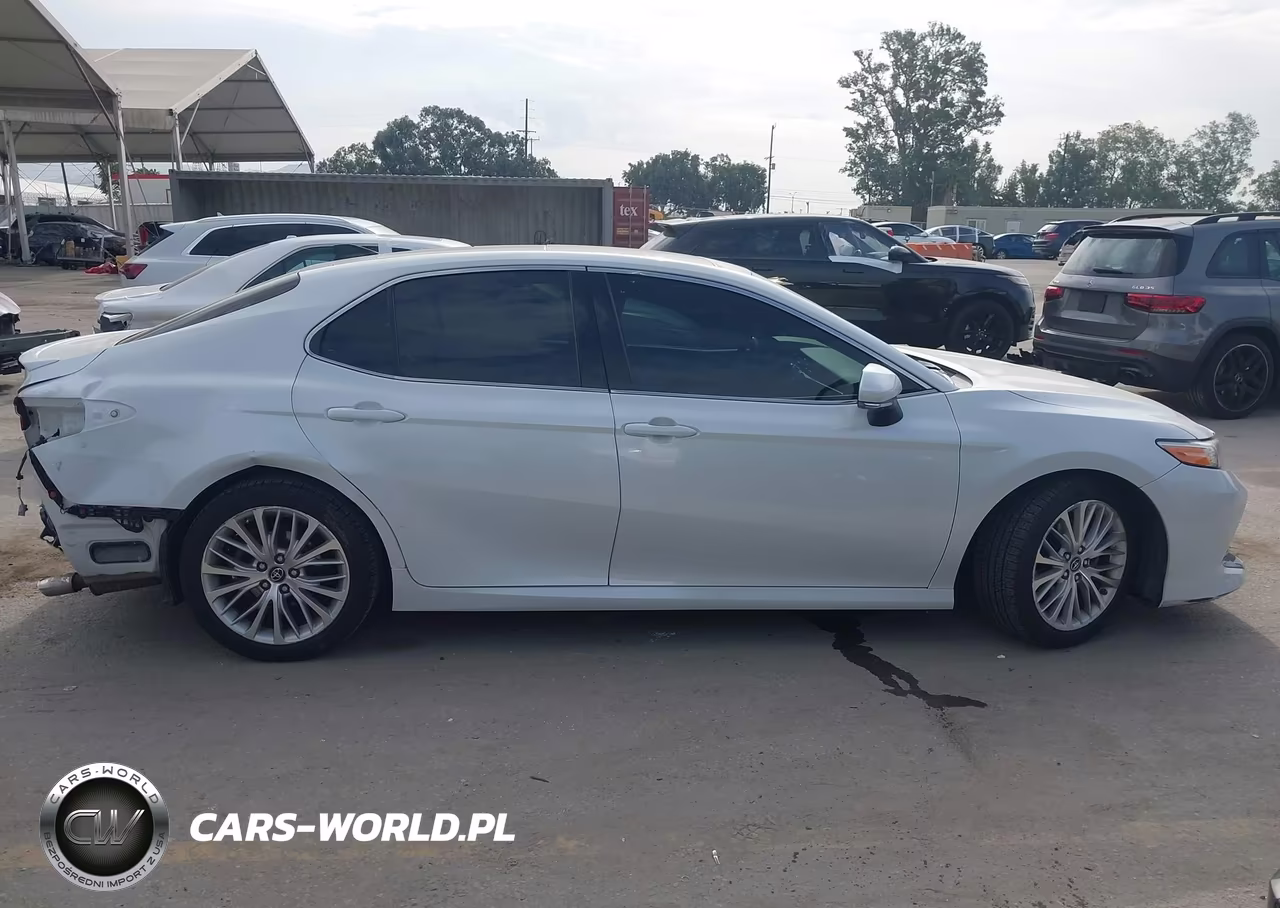 2019 Toyota Camry Xle VIN:4T1B11HK9KU755155 - 14