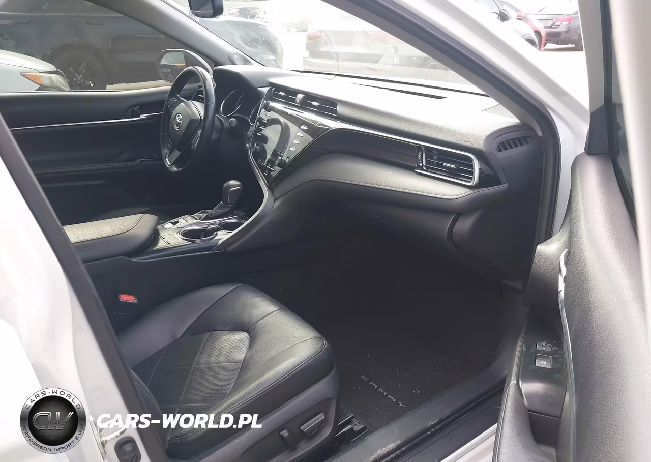 2019 Toyota Camry Xle VIN:4T1B11HK9KU755155 - 5