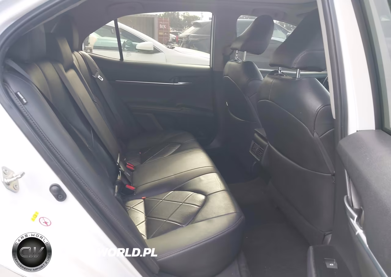 2019 Toyota Camry Xle VIN:4T1B11HK9KU755155 - 8