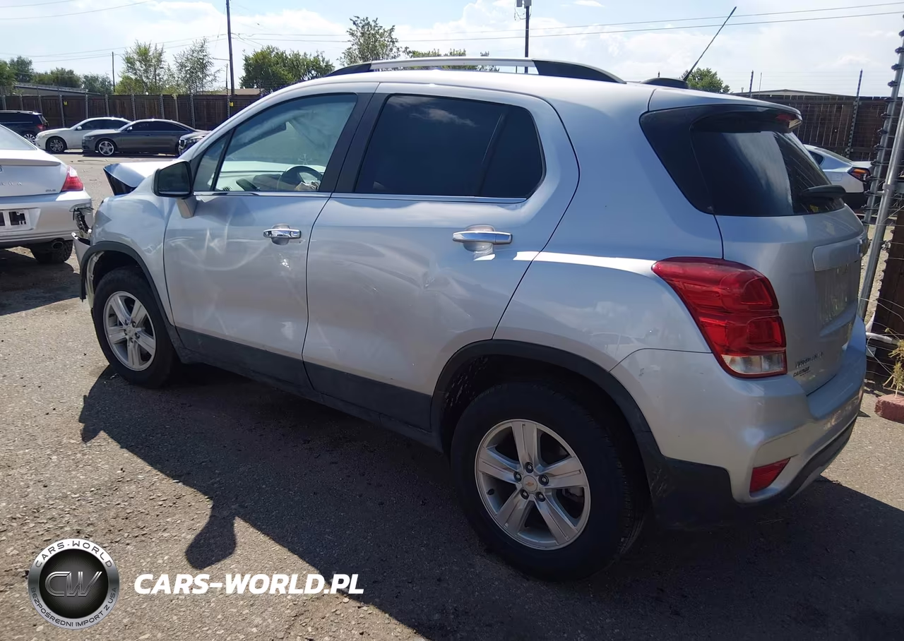 2020 Chevrolet Trax Awd Lt VIN:KL7CJPSB2LB039535 - 3