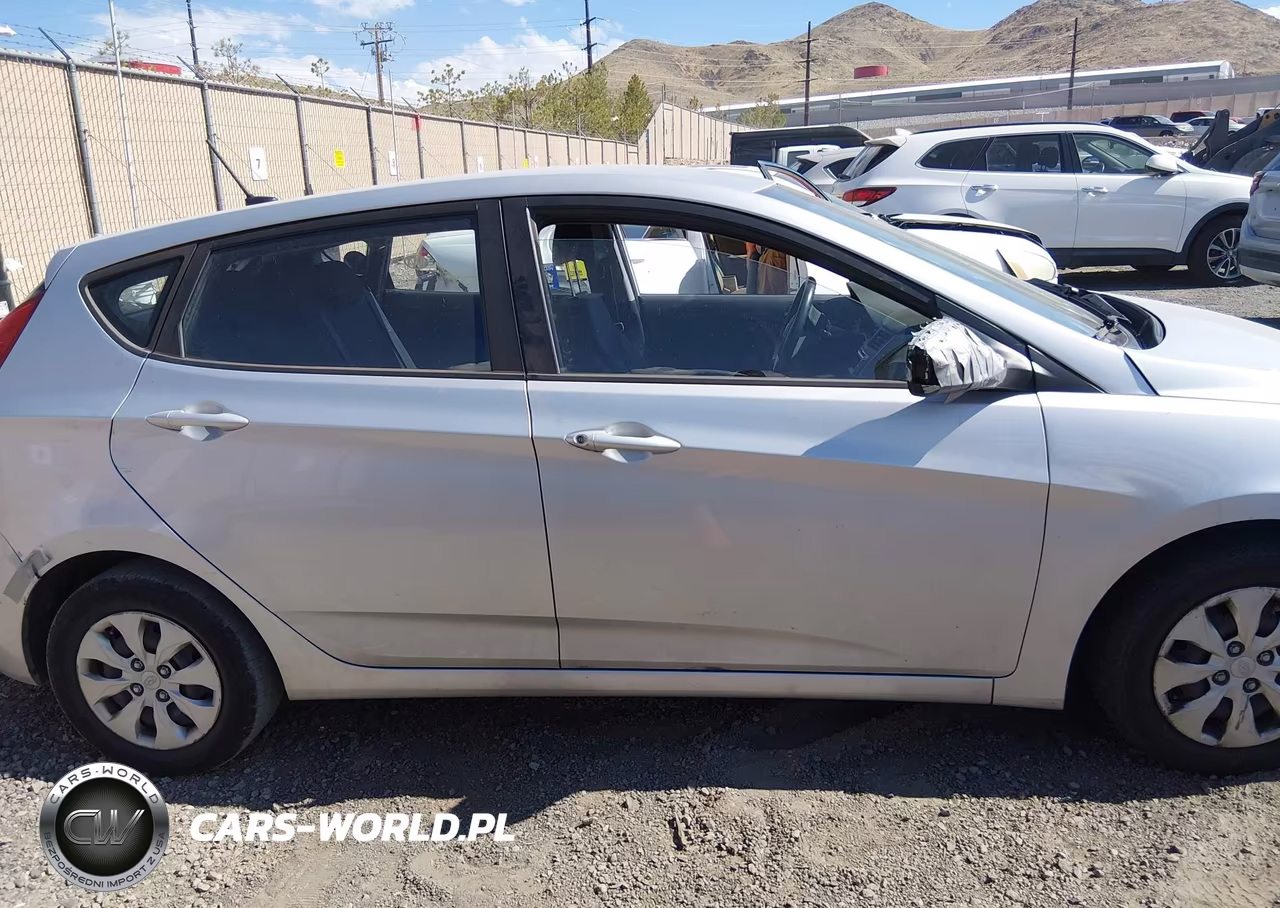 2015 Hyundai Accent Gs VIN:KMHCT5AE8FU206496 - 13