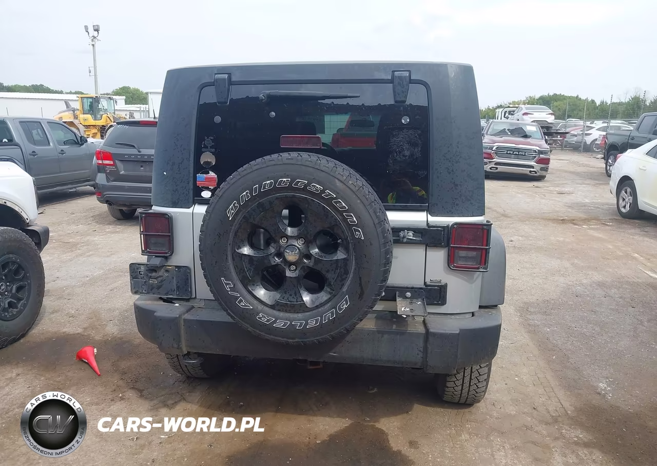 2011 Jeep Wrangler Unlimited Sport VIN:1J4BA3H10BL628284 - 16