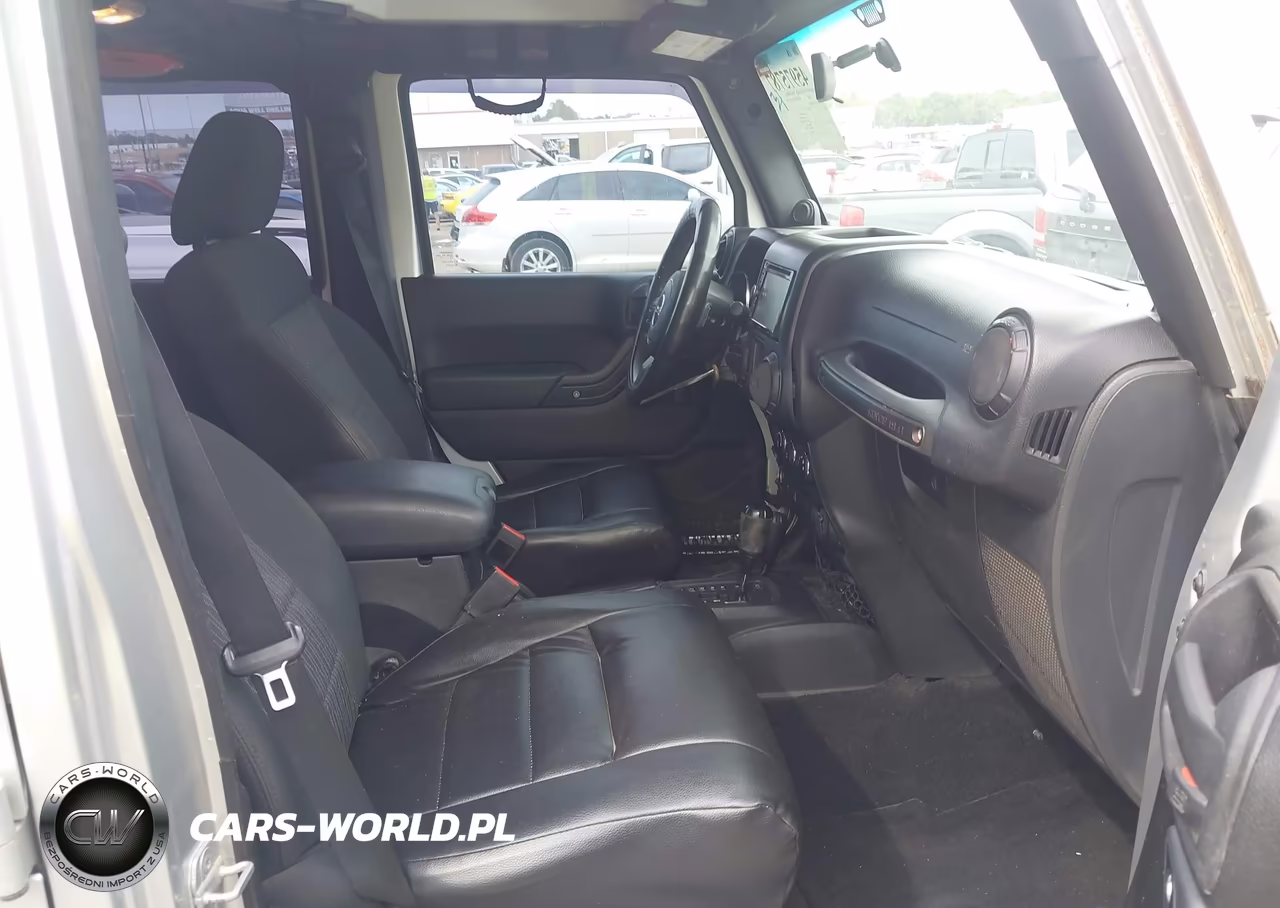 2011 Jeep Wrangler Unlimited Sport VIN:1J4BA3H10BL628284 - 5