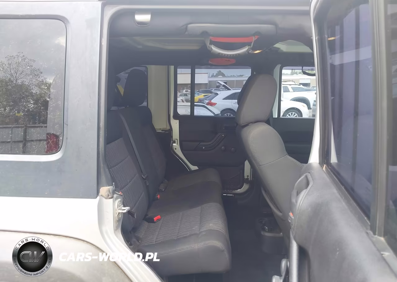 2011 Jeep Wrangler Unlimited Sport VIN:1J4BA3H10BL628284 - 8