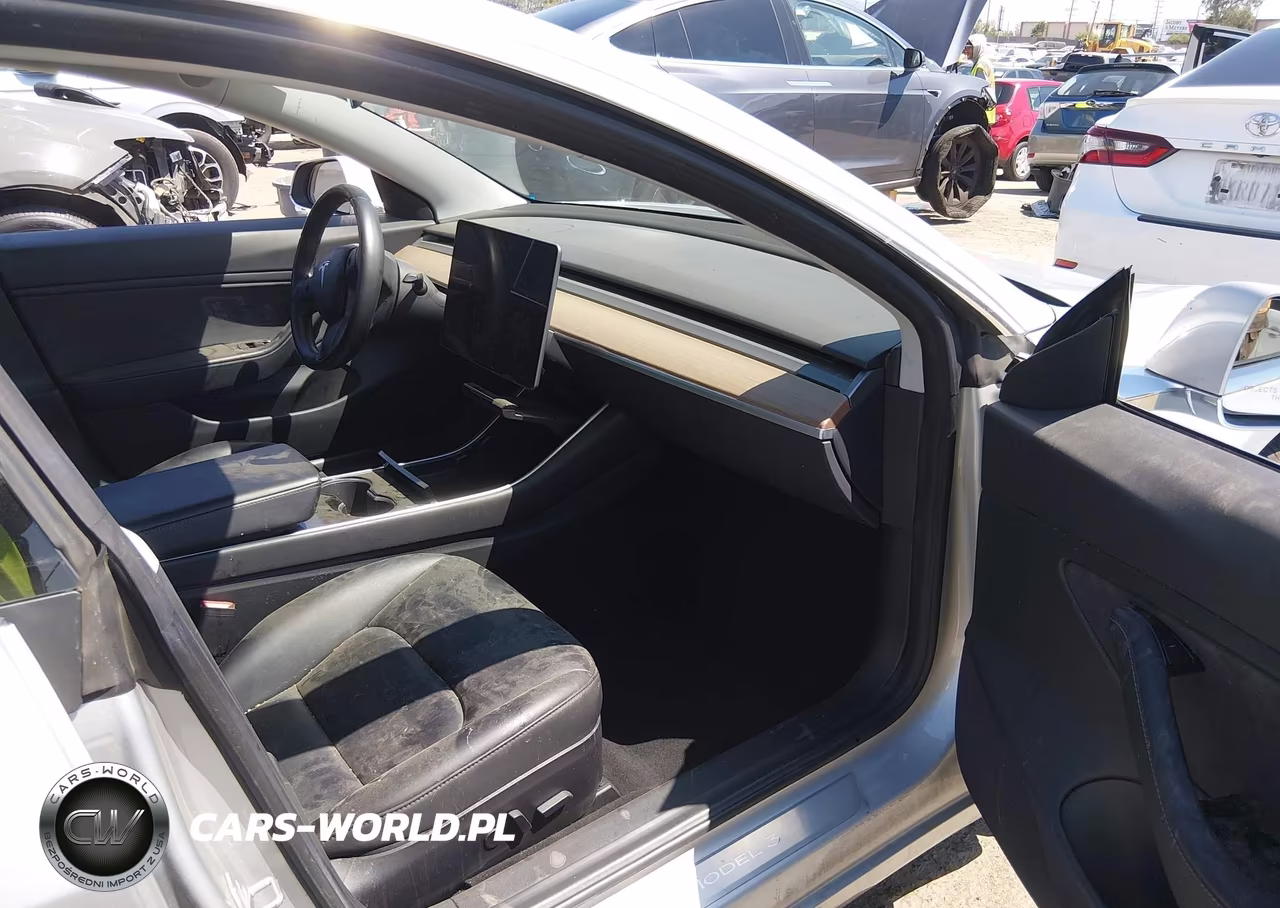 2018 Tesla Model 3 Long Range-Performance VIN:5YJ3E1EB4JF093350 - 5