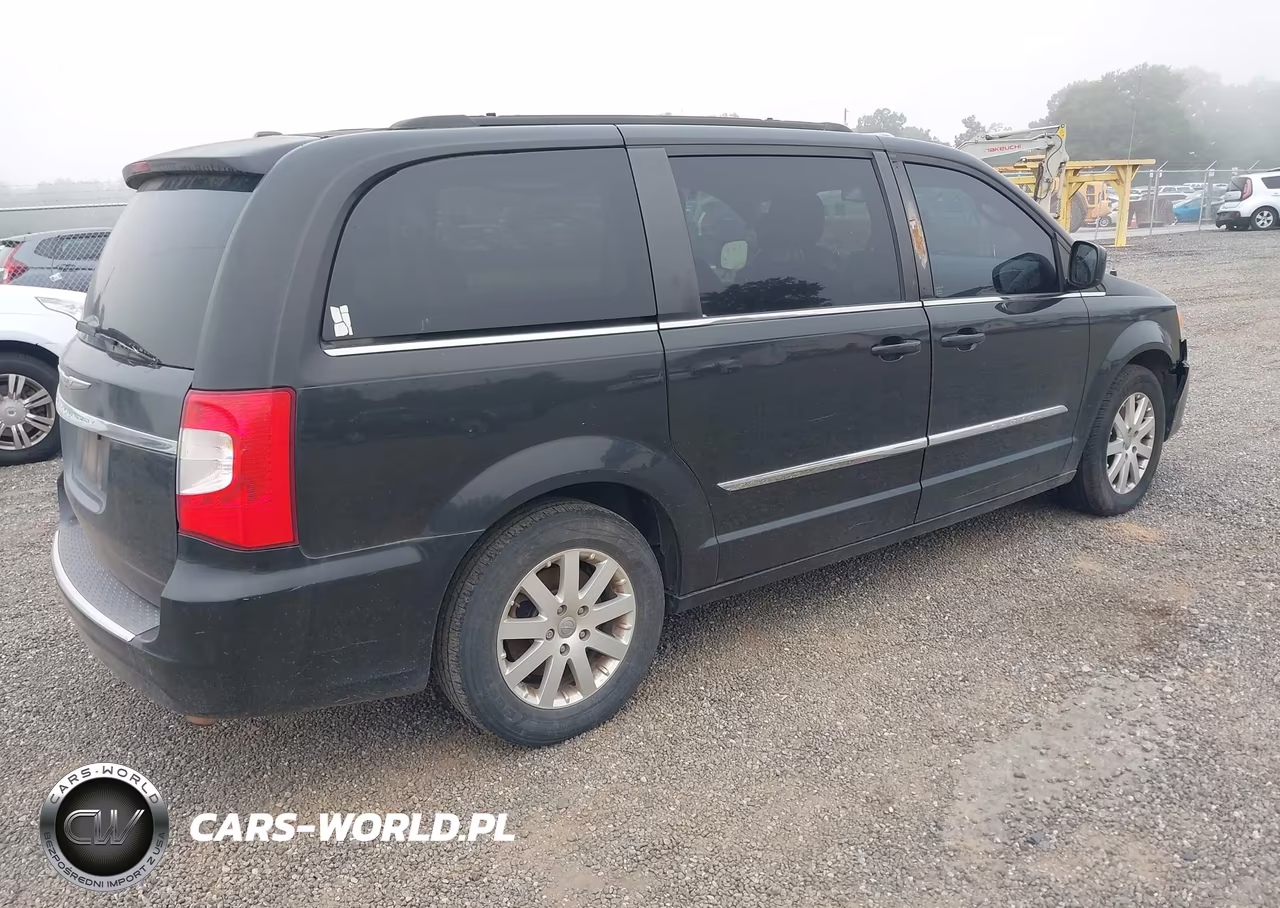 2015 Chrysler Town & Country Touring VIN:2C4RC1BG9FR554456 - 4