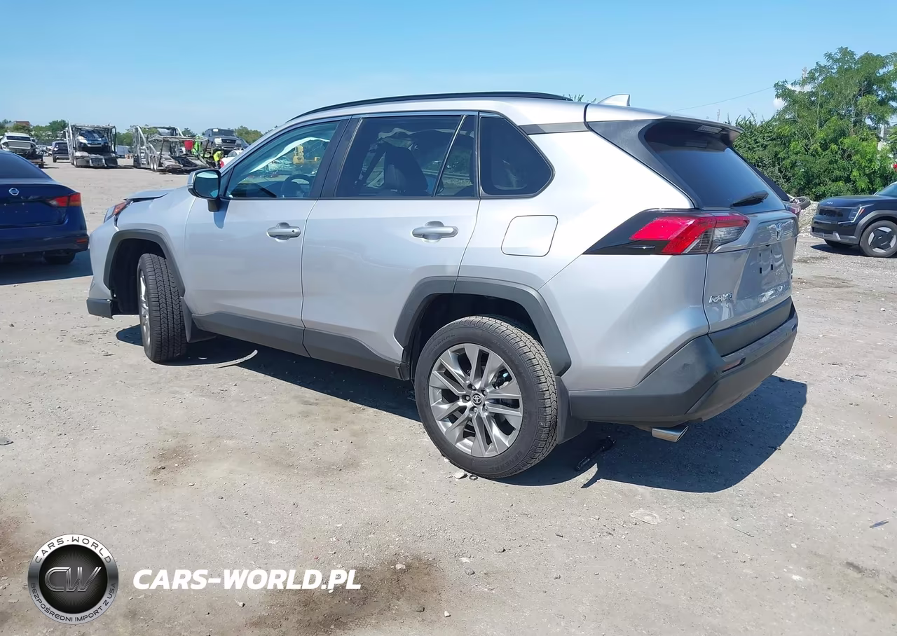 2023 Toyota Rav4 Xle Premium VIN:2T3A1RFV5PC392098 - 3