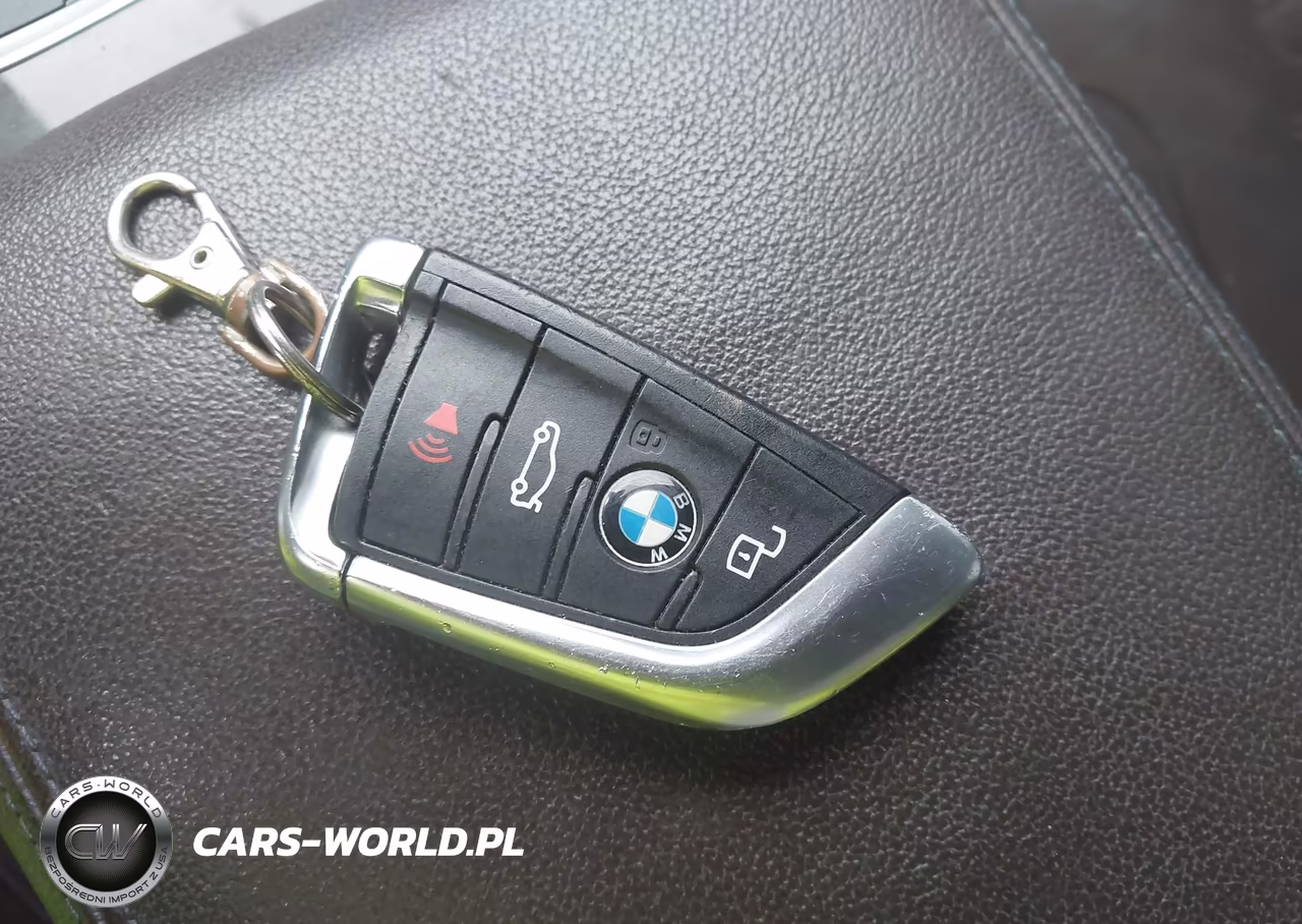 2019 BMW 330I xDrive VIN:3MW5R7J52K8B02341 - 11