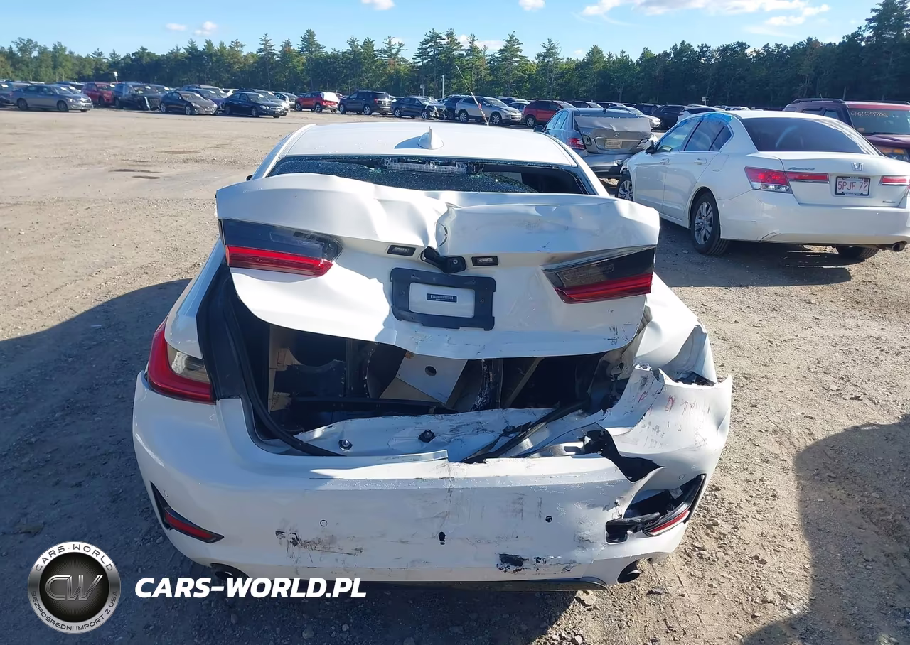 2019 BMW 330I xDrive VIN:3MW5R7J52K8B02341 - 16