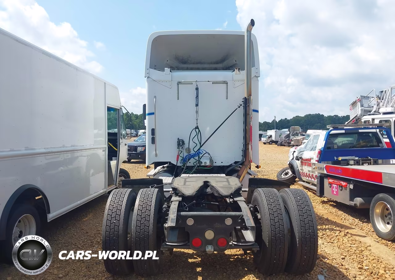 2010 Freightliner Columbia 112 VIN:1FUBF0CV4ADAP0136 - 15
