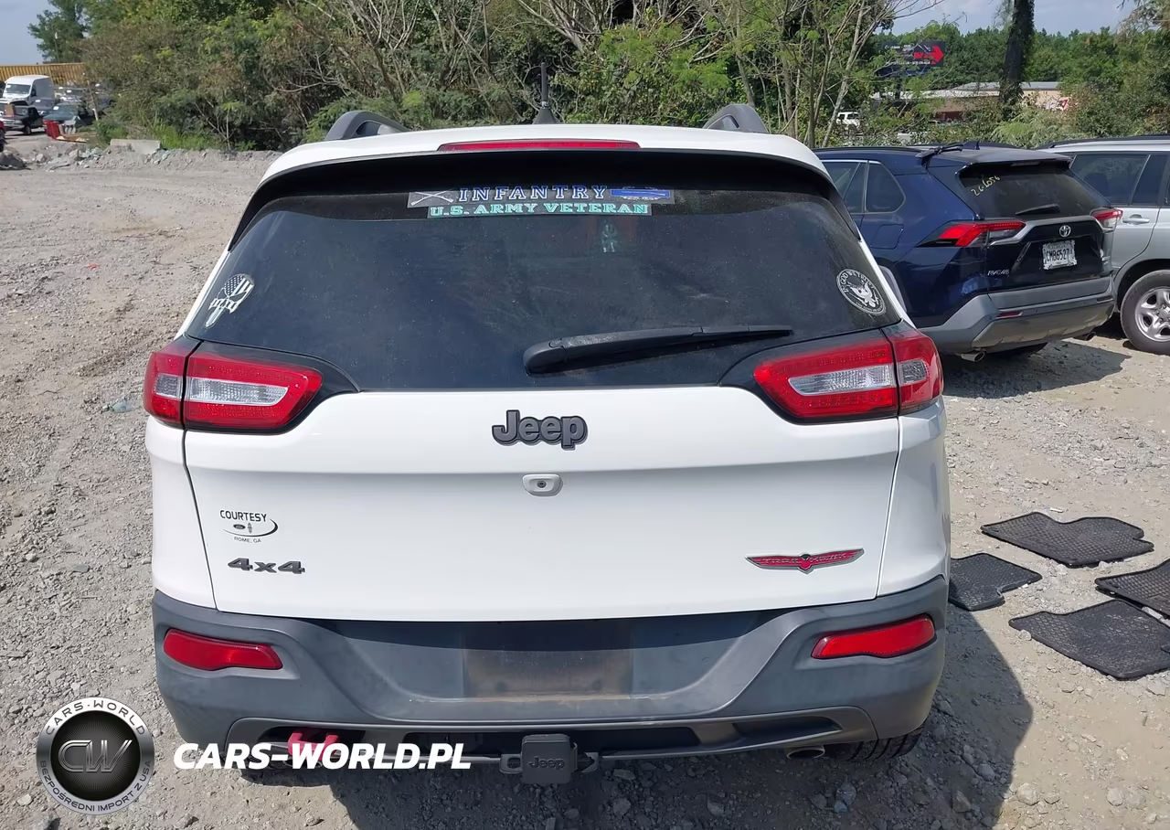2016 Jeep Cherokee Trailhawk VIN:1C4PJMBS1GW251845 - 16