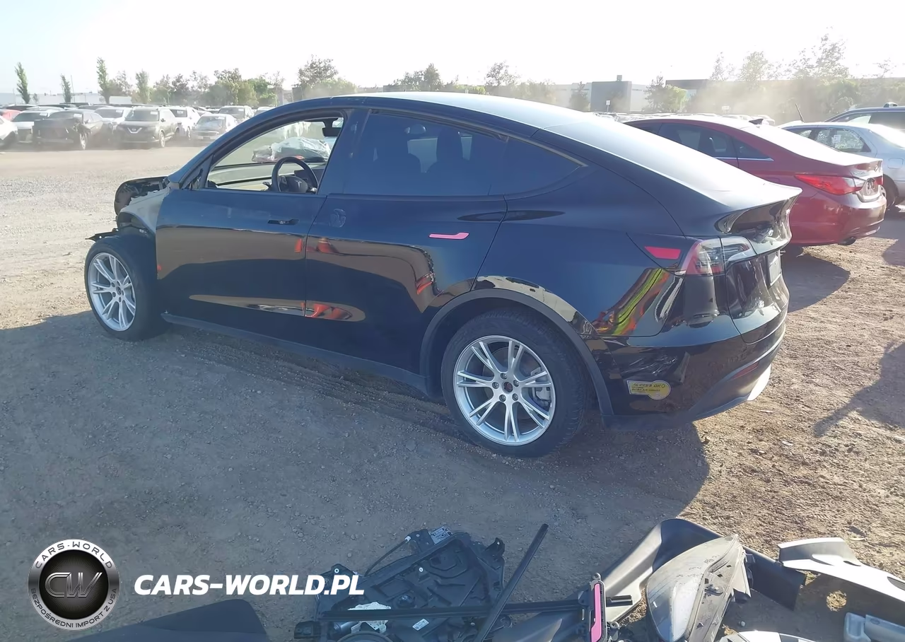 2022 Tesla Model Y VIN:7SAYGDEE9NF537567 - 3