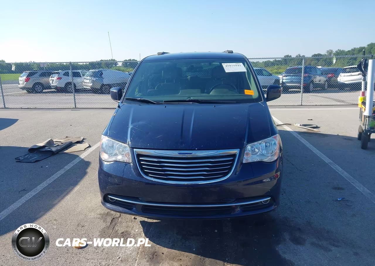 2016 Chrysler Town & Country Touring VIN:2C4RC1BGXGR185365 - 11
