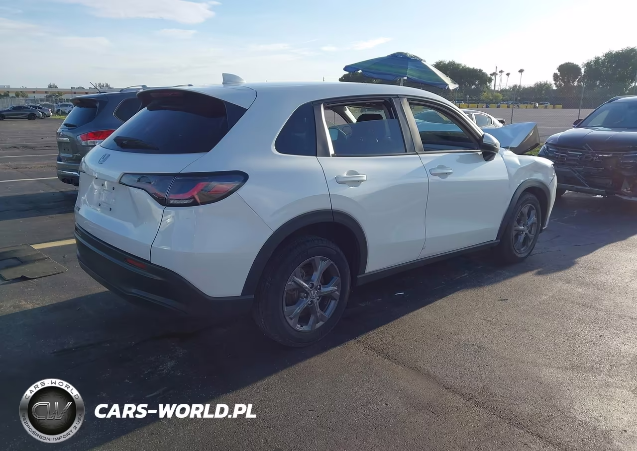 2026 Honda Hr-V Awd Lx VIN:3CZRZ2H36TM713357 - 4