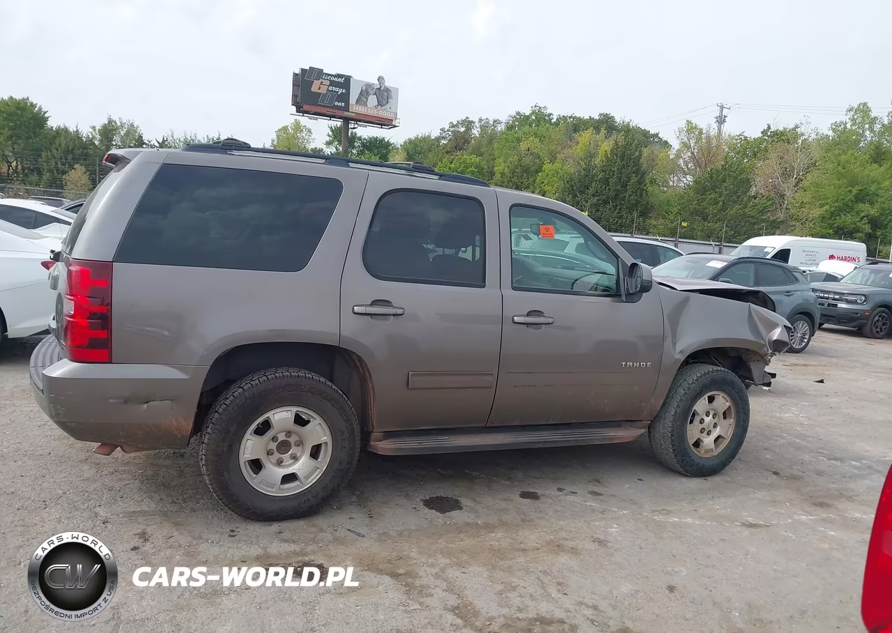 2011 Chevrolet Tahoe Ls VIN:1GNSCAE07BR337205 - 13