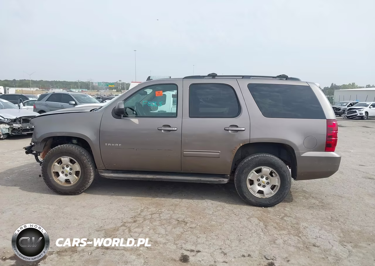 2011 Chevrolet Tahoe Ls VIN:1GNSCAE07BR337205 - 14