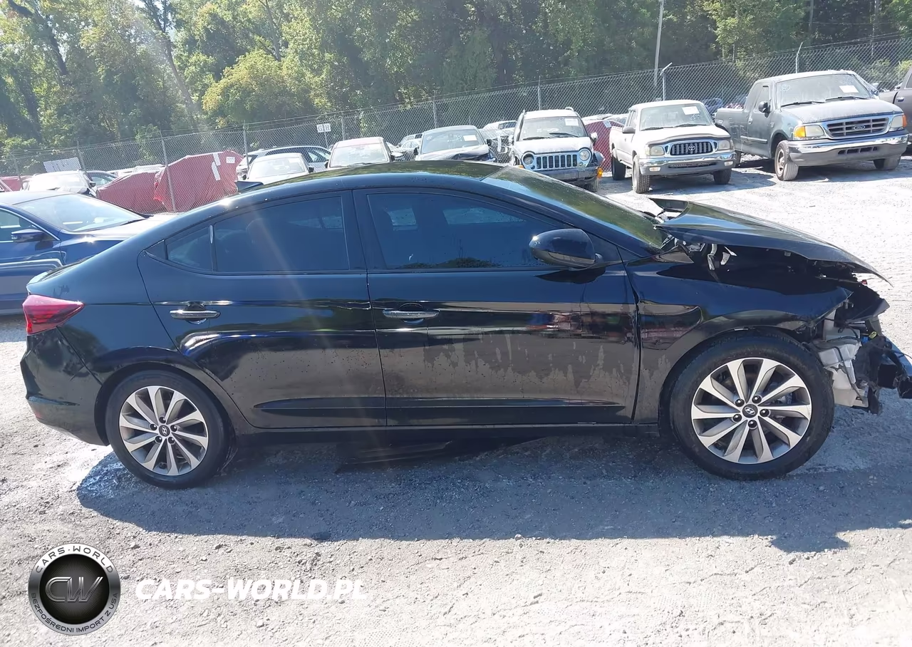 2020 Hyundai Elantra Sel VIN:5NPD84LF3LH541794 - 13