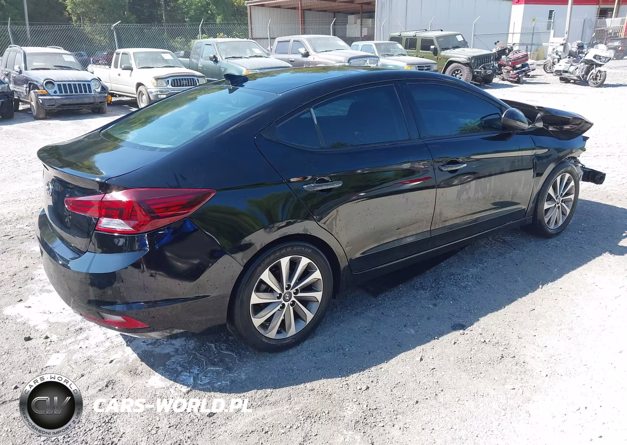 2020 Hyundai Elantra Sel VIN:5NPD84LF3LH541794 - 4