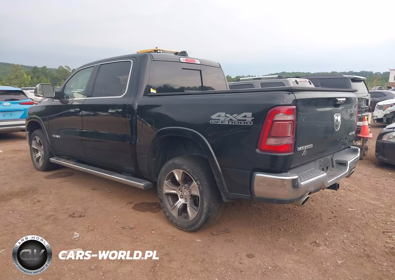 2019 Ram 1500 Laramie 4X4 5'7 Box VIN:1C6SRFJT1KN686430 - 3