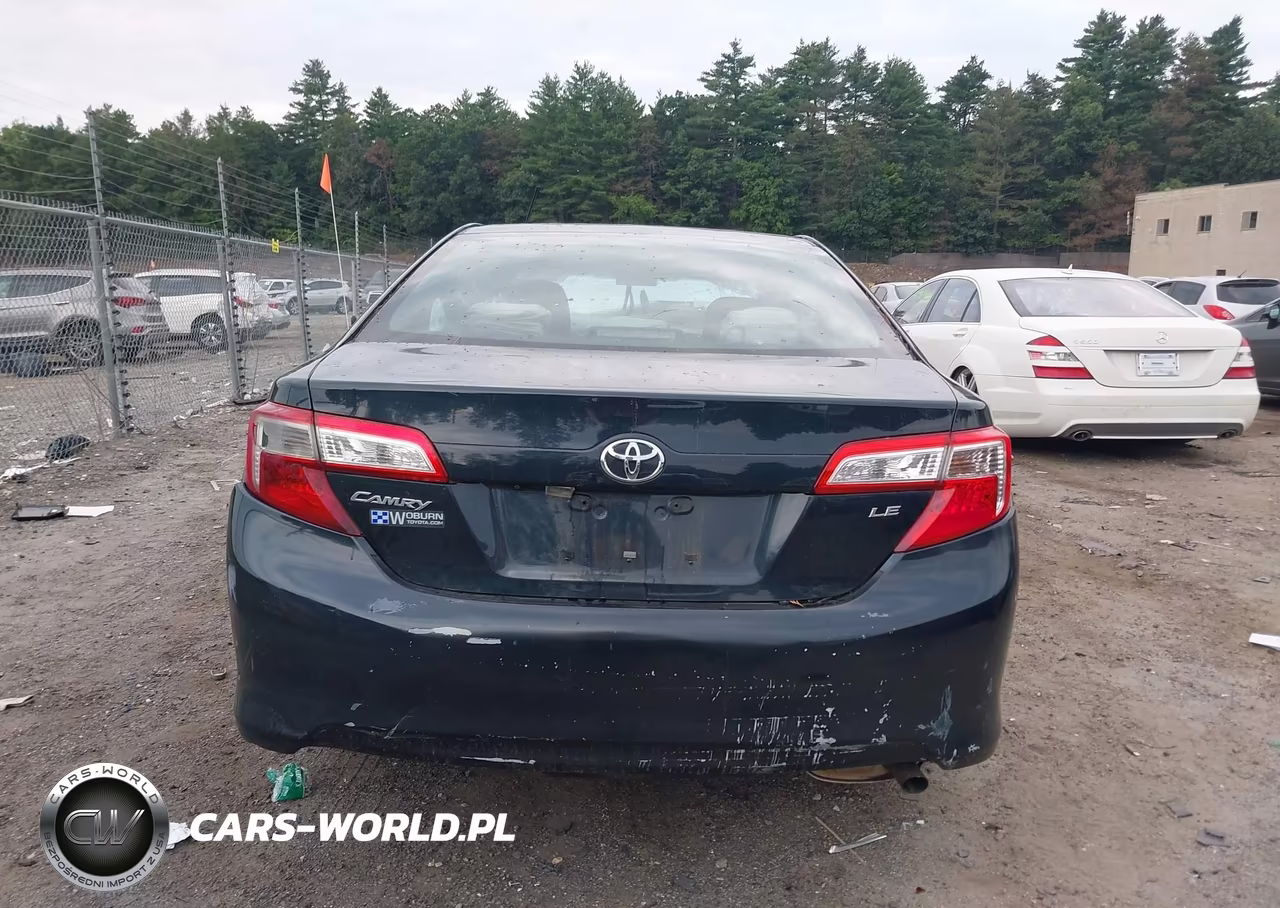 2014 Toyota Camry Le VIN:4T4BF1FK3ER386016 - 15
