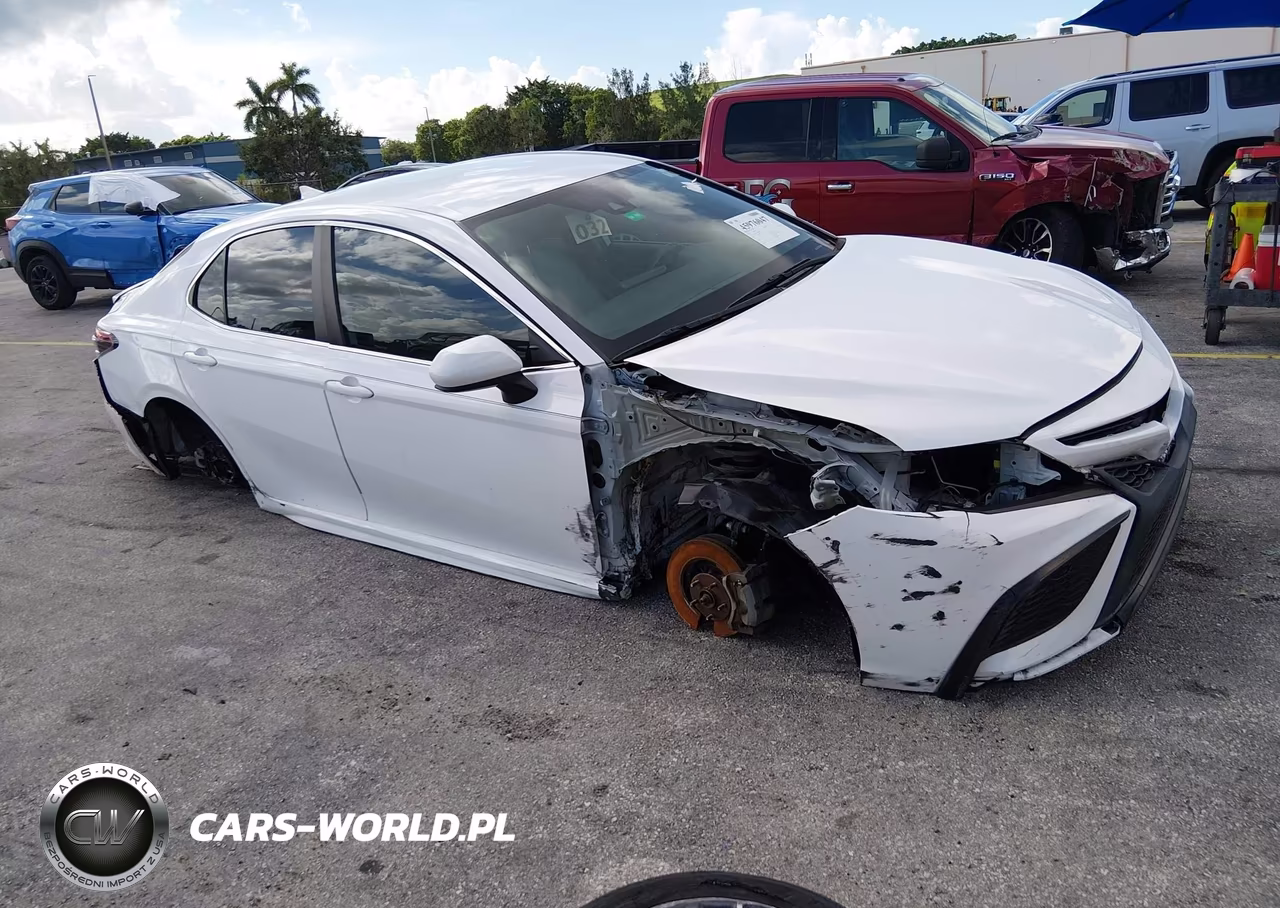2021 Toyota Camry Se – zdjęcie 1 z 17