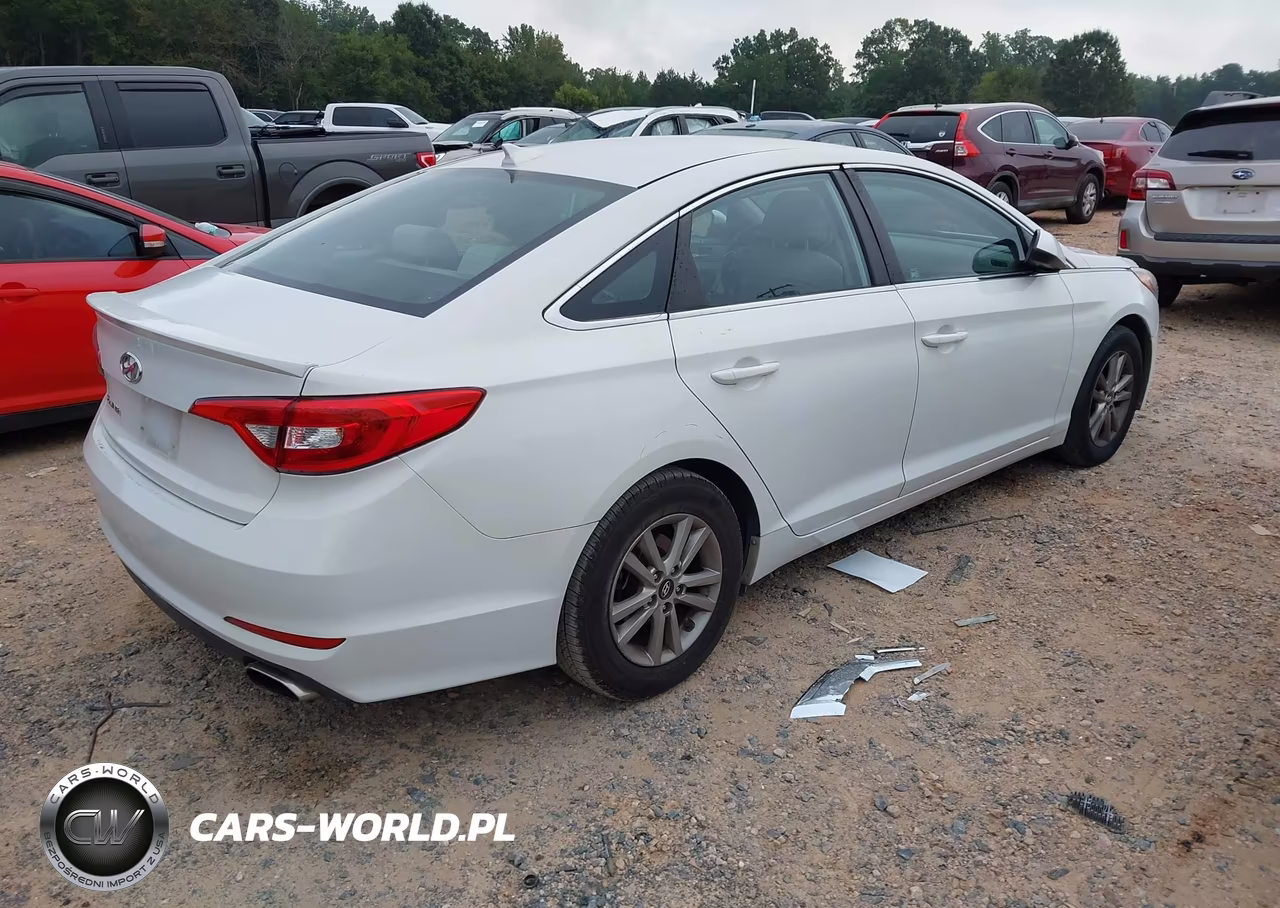 2016 Hyundai Sonata Se VIN:5NPE24AF8GH282069 - 4