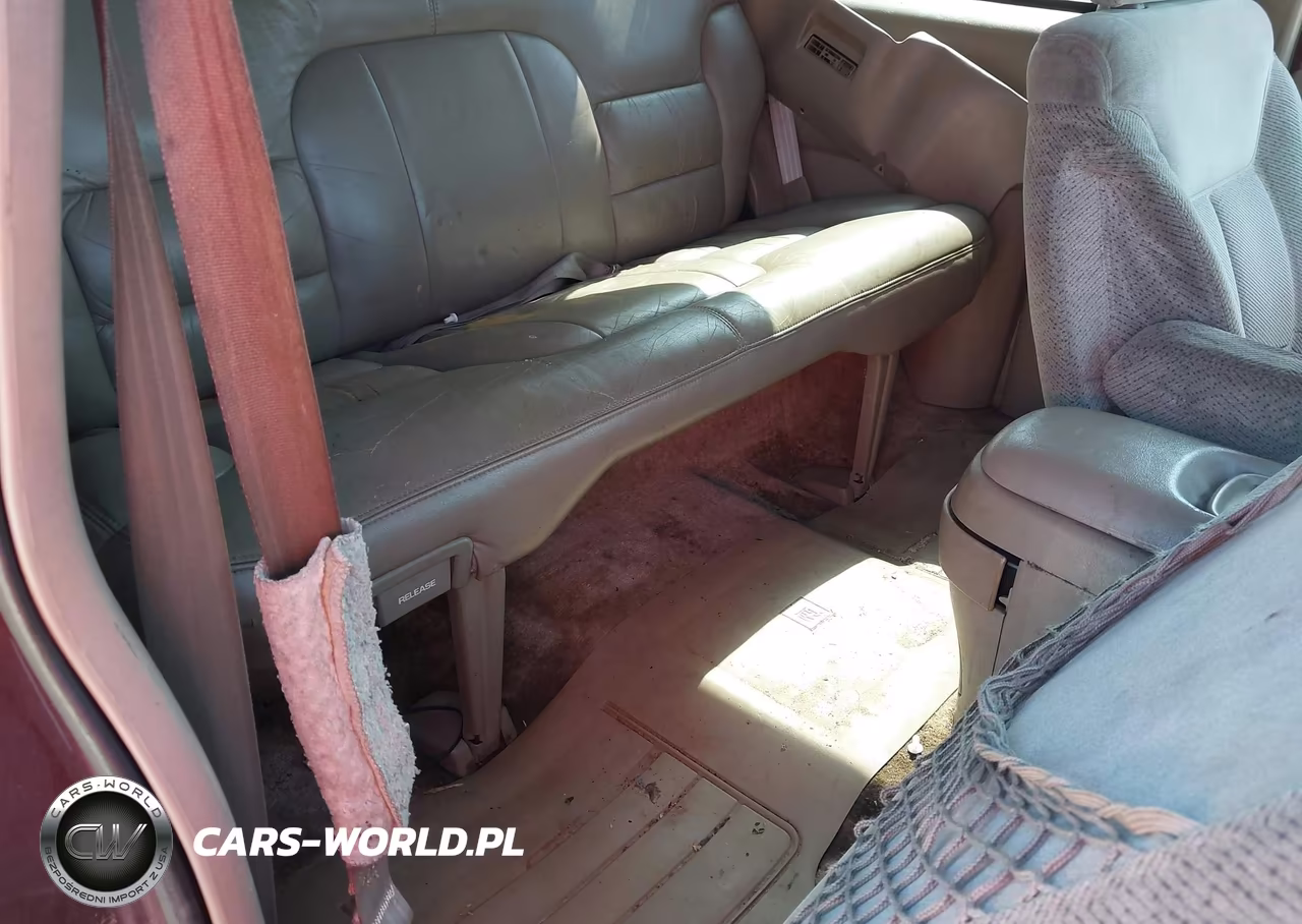 1996 Chevrolet Tahoe K1500 VIN:3GNEK18R0TG138587 - 8