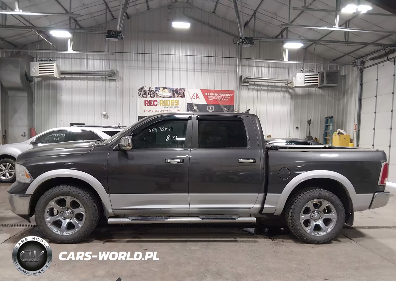 2016 Ram 1500 Laramie VIN:1C6RR7NT3GS232719 - 15