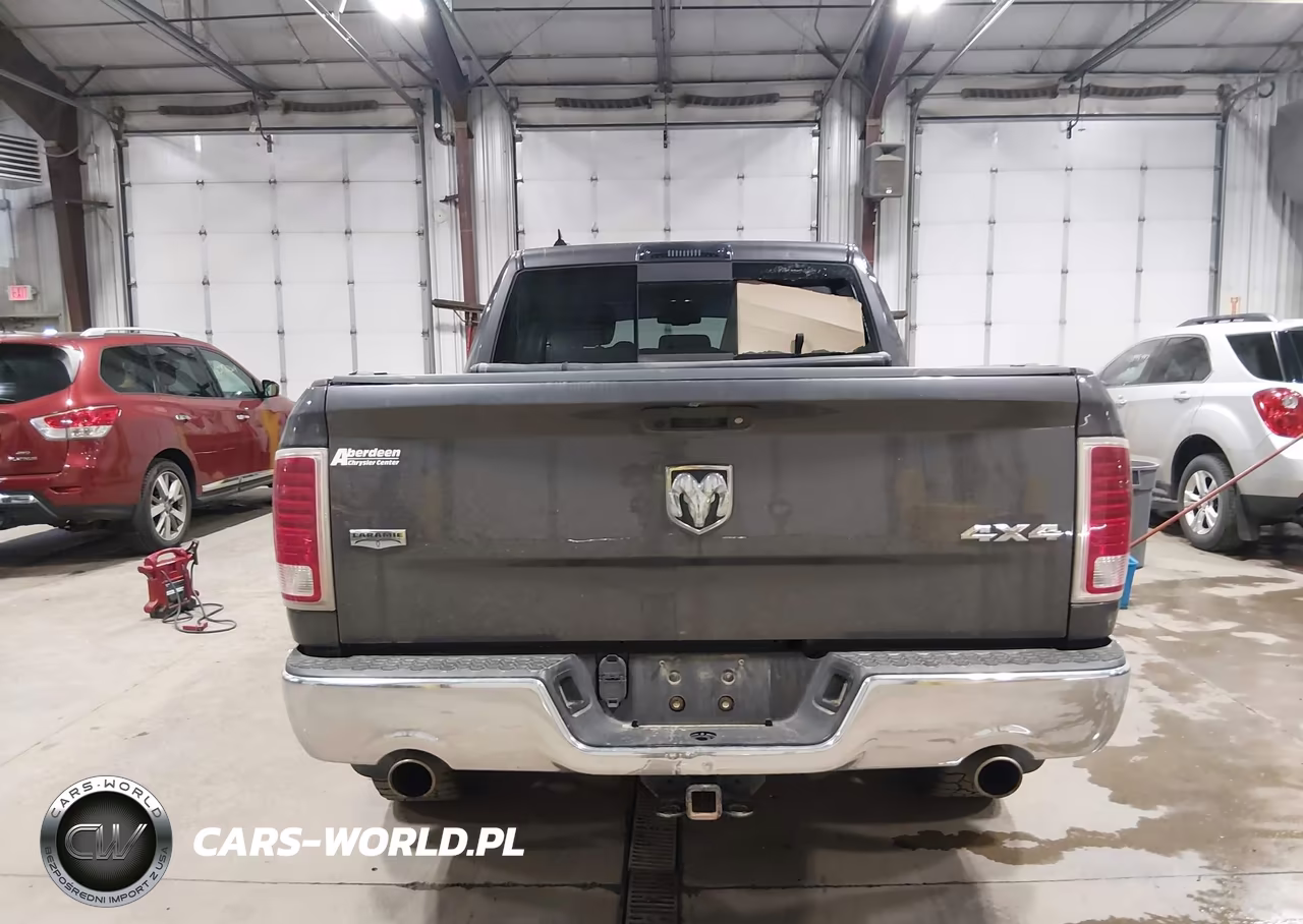 2016 Ram 1500 Laramie VIN:1C6RR7NT3GS232719 - 17