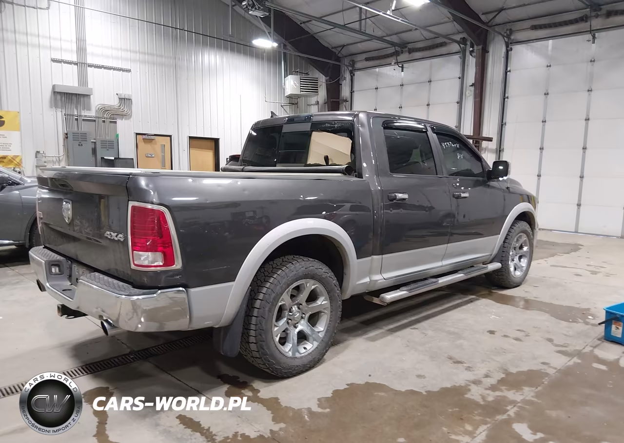 2016 Ram 1500 Laramie VIN:1C6RR7NT3GS232719 - 4