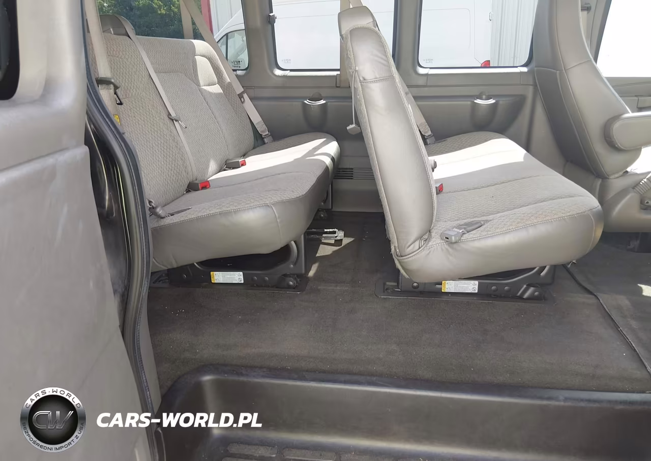 2017 Chevrolet Express 3500 Lt VIN:1GAZGPFF1H1320255 - 8