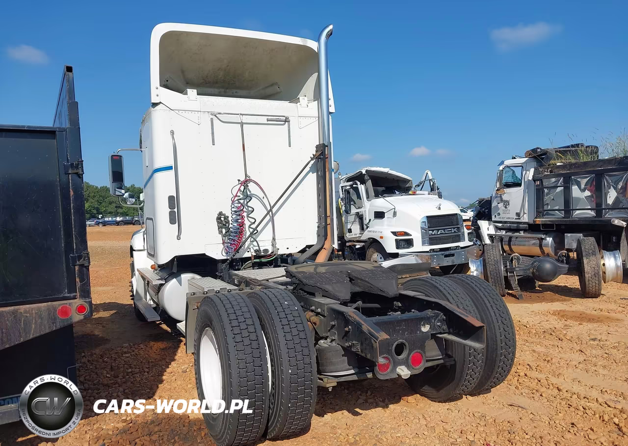 2009 Freightliner Columbia 112 VIN:1FUBF0CV29DAG1426 - 3