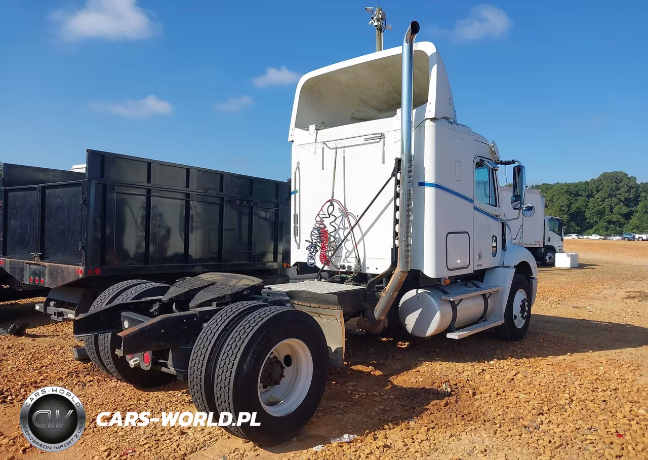 2009 Freightliner Columbia 112 VIN:1FUBF0CV29DAG1426 - 4
