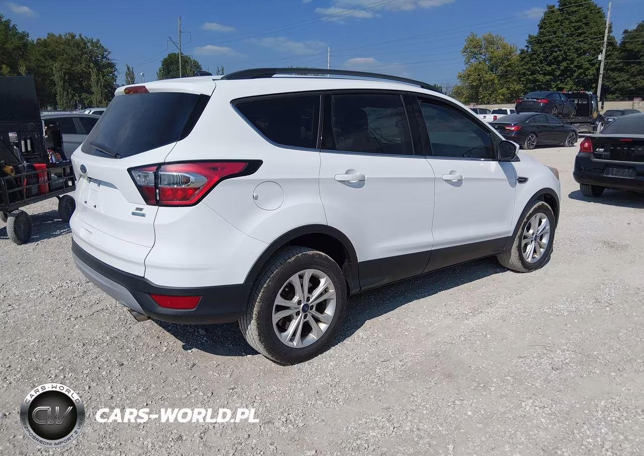 2018 Ford Escape Se VIN:1FMCU0GD6JUA11214 - 4