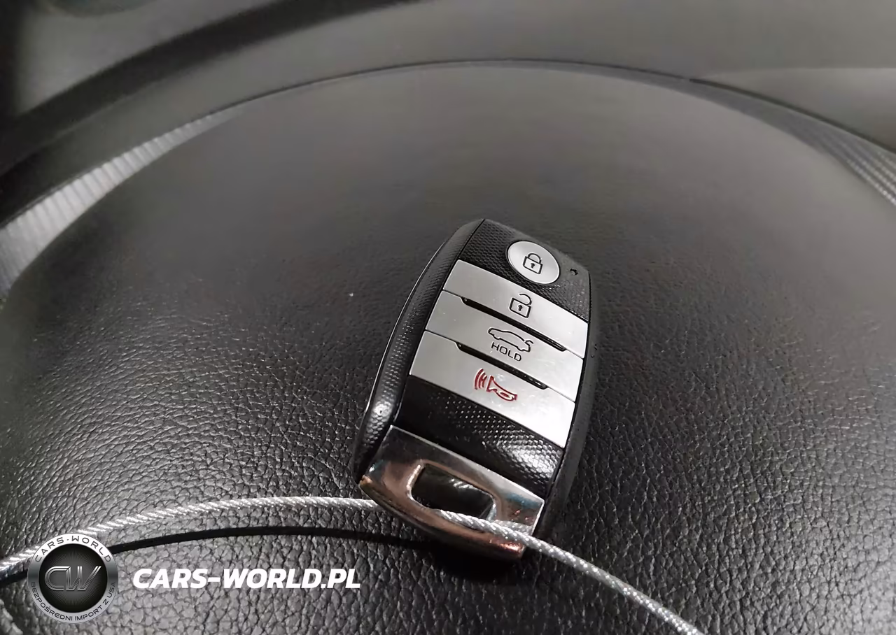 2018 Kia Forte S VIN:3KPFL4A74JE213286 - 11