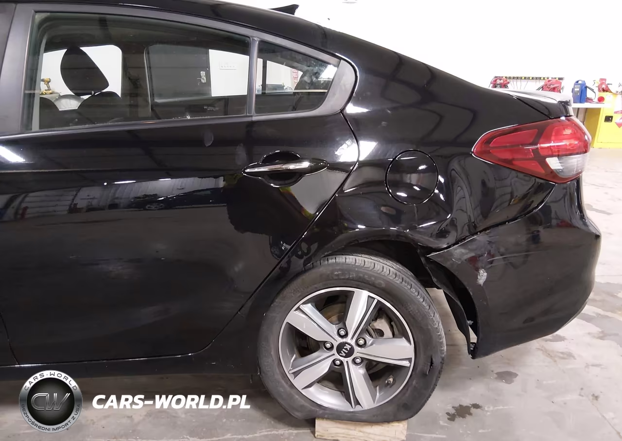 2018 Kia Forte S VIN:3KPFL4A74JE213286 - 6