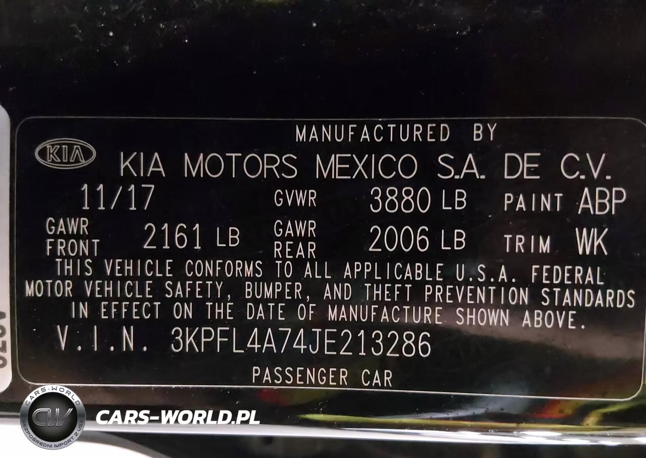 2018 Kia Forte S VIN:3KPFL4A74JE213286 - 9