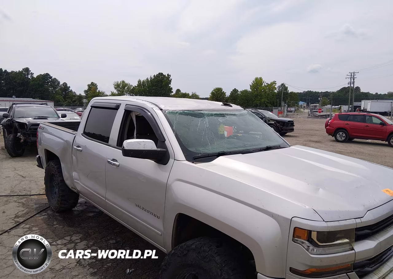 2018 Chevrolet Silverado 1500 2Lt VIN:3GCUKREC9JG118211 - 11