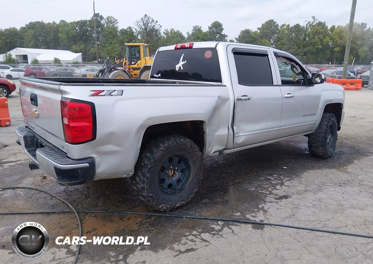 2018 Chevrolet Silverado 1500 2Lt VIN:3GCUKREC9JG118211 - 4