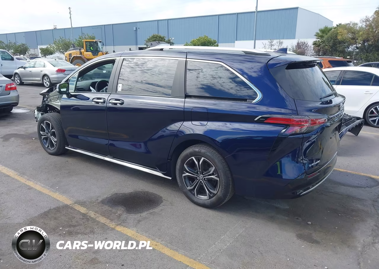 2025 Toyota Sienna Platinum VIN:5TDESKFC4SS192939 - 3