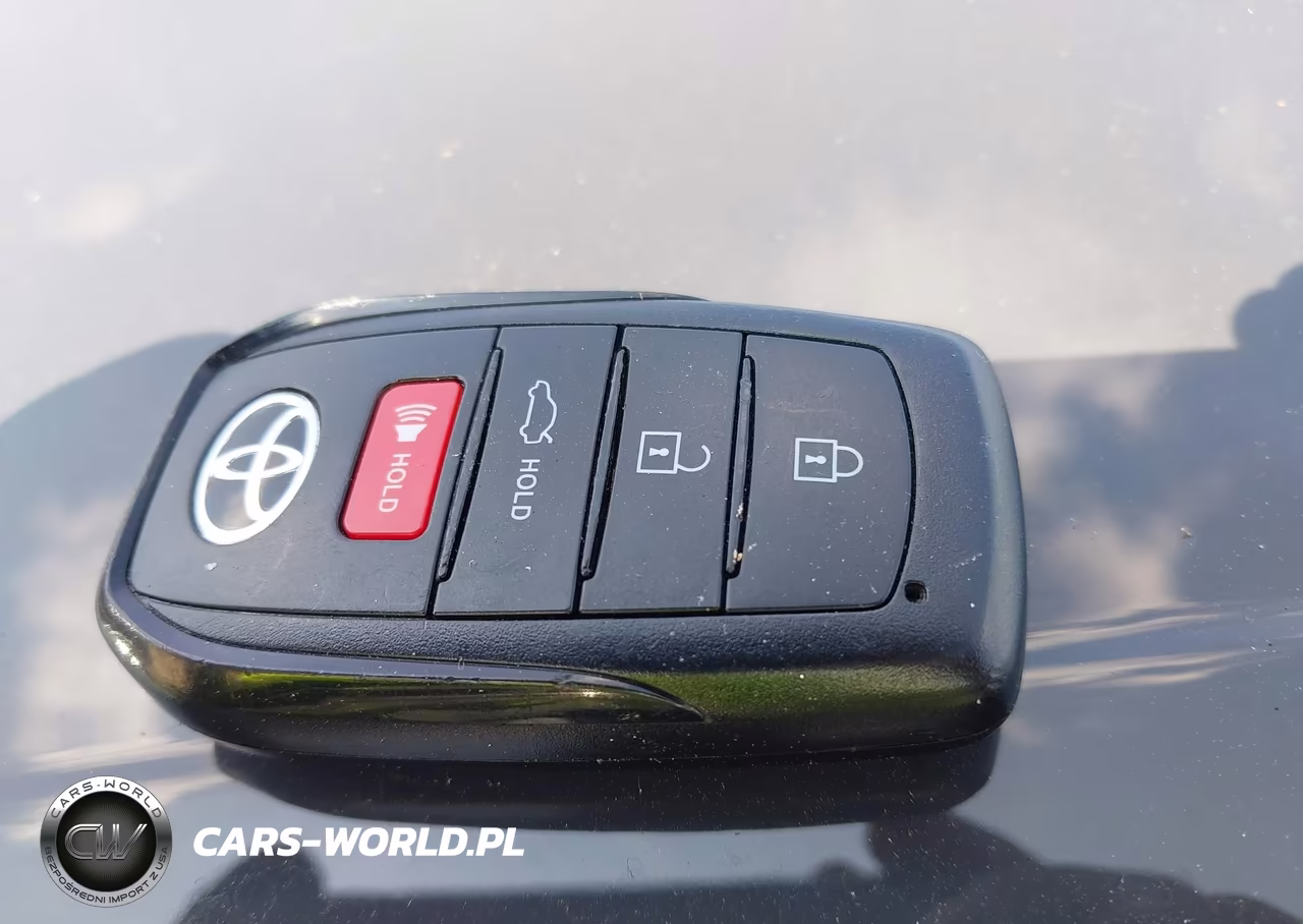 2026 Toyota Camry Le VIN:4T1DAACK4TU710190 - 11