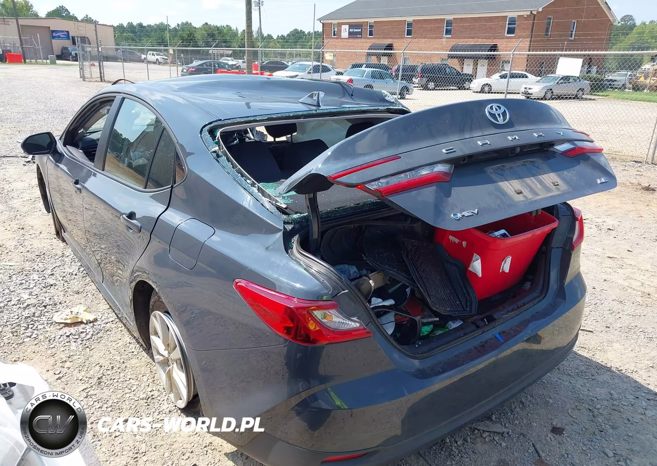 2026 Toyota Camry Le VIN:4T1DAACK4TU710190 - 3