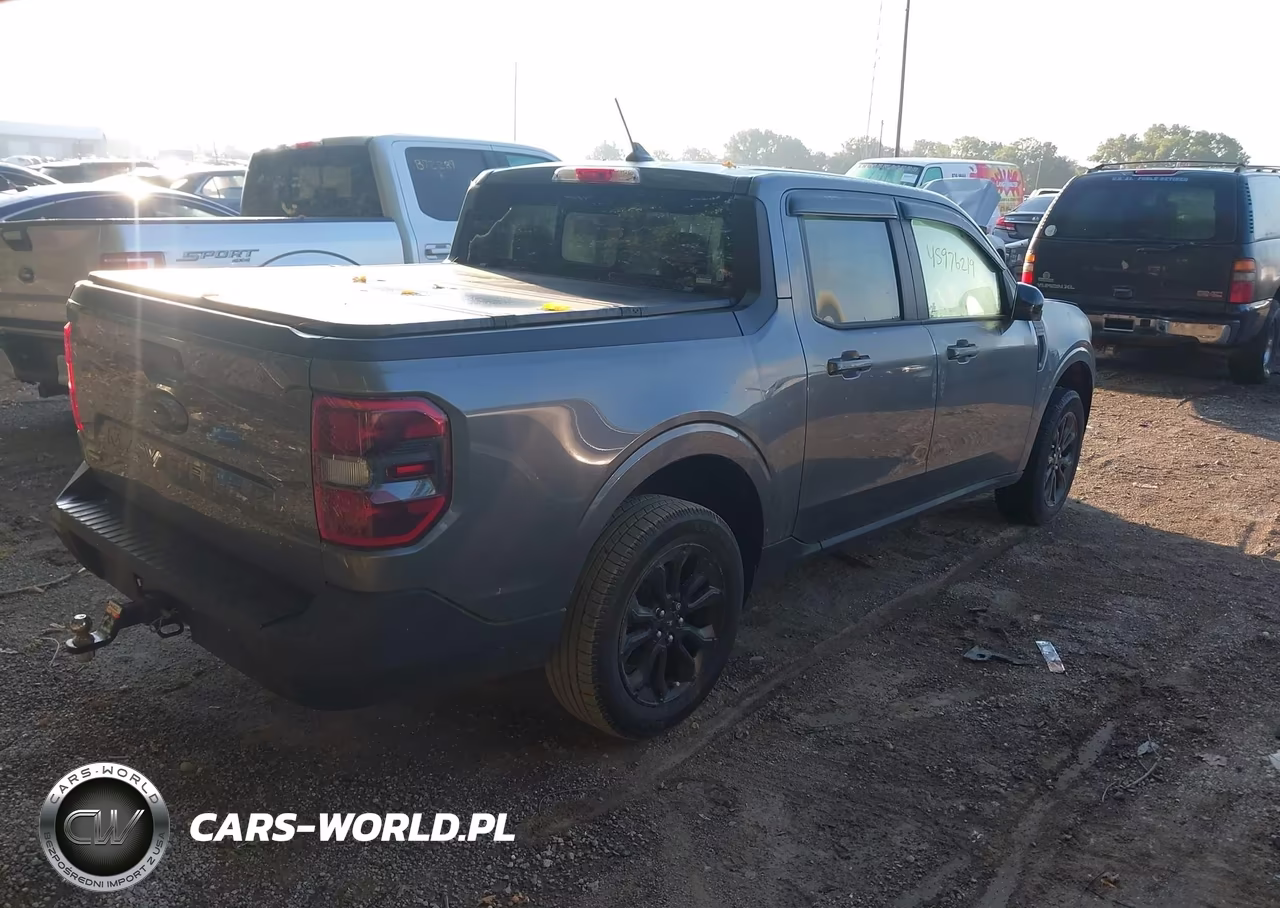 2023 Ford Maverick Lariat VIN:3FTTW8E32PRA76097 - 4